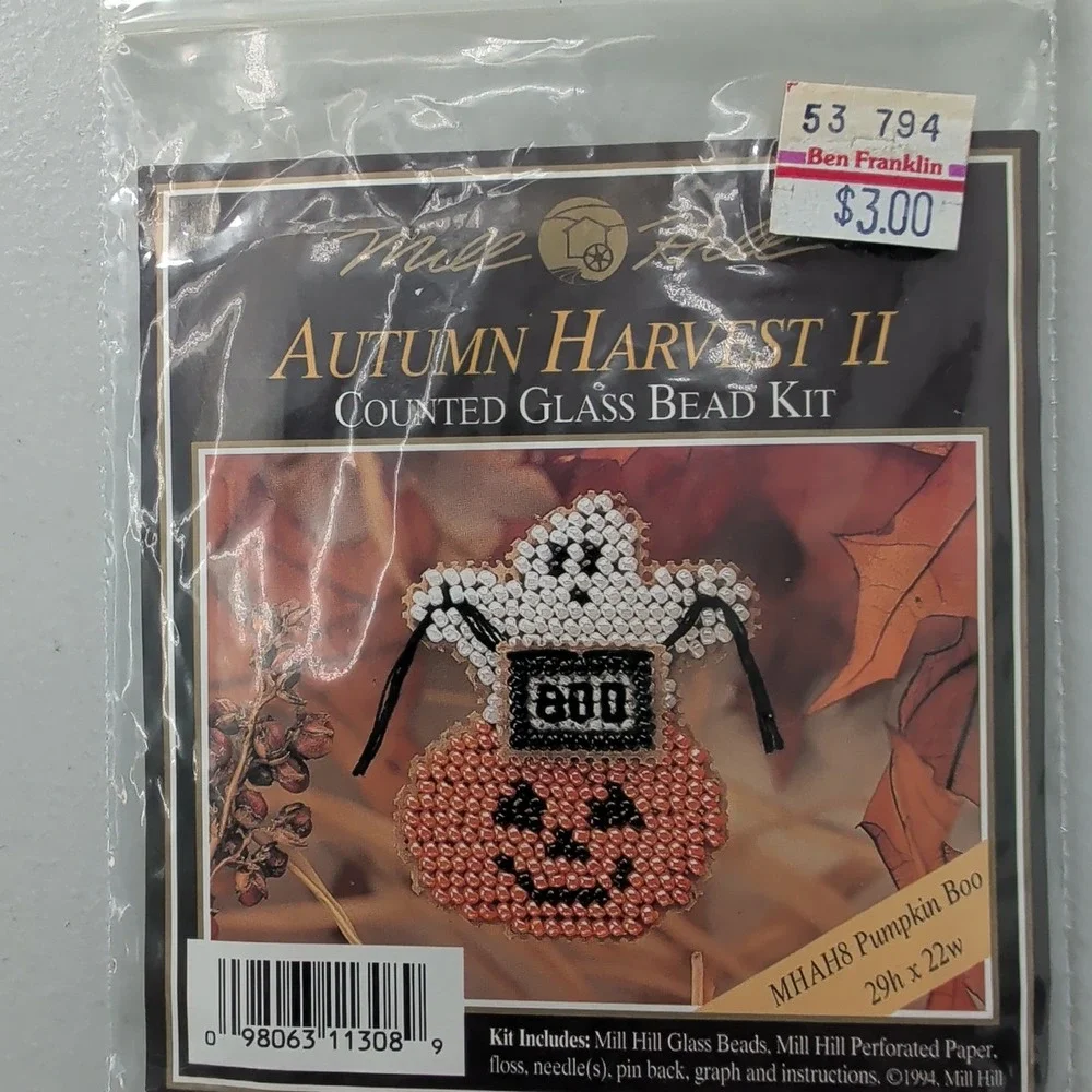 8 Mill Hill Autumn Harvest Counted Glass Bead Ornament Halloween Fall chart only